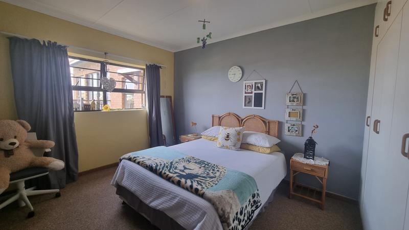 6 Bedroom Property for Sale in Groot Brakrivier Central Western Cape